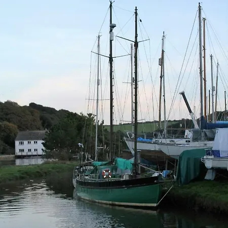 The Old Boathouse Lodge